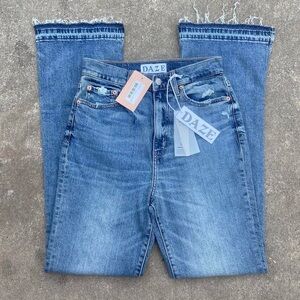 BNWT Daze high rise flare jeans 28